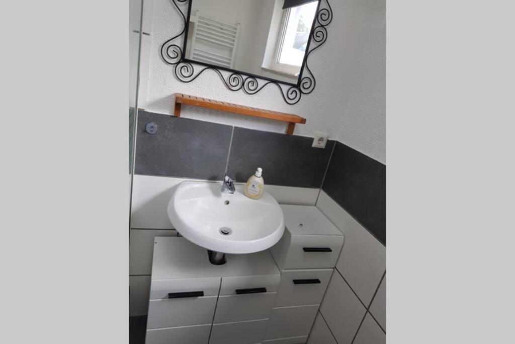 Schoene Wohnung In Karben - Rendel, Mit Freisitz エクステリア 写真